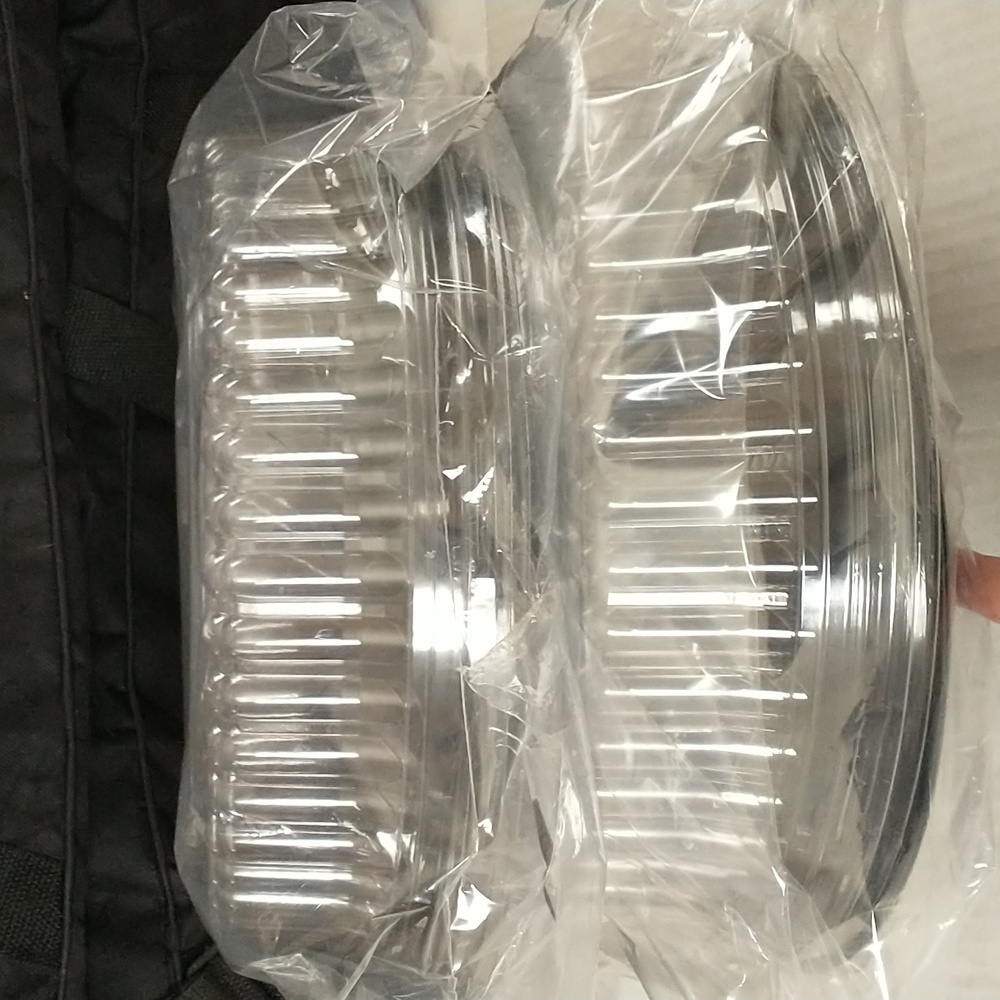 4 fruit platters with lids, 12in, bottoms have a sun pattern, two 2 packs - Picture 4 of 4